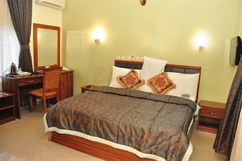Others 4, Hemas Hotel, AbujaMun