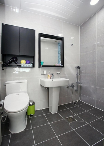 Bathroom 3, Chuncheon Roha Stay, Chuncheon