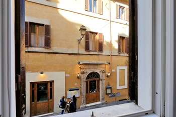 Others 5, Lungaretta 4 - WR Apartments, Rome