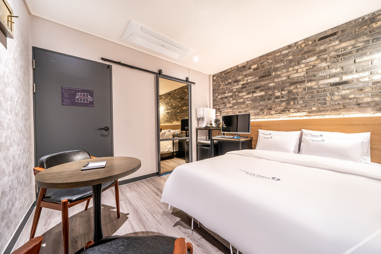 Bedroom 3, Osan Studio 9 Self check in Motel, Pyeongtaek