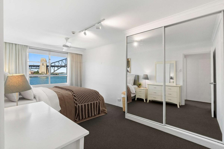 Others 3, Sydney Harbourside Apartment, Sydney