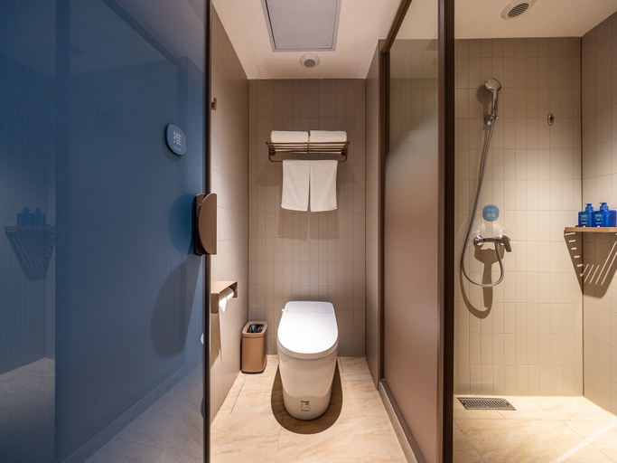 Bathroom 4, Hanting Hotel Dunhuang Shazhou Market Municipal Square, Jiuquan