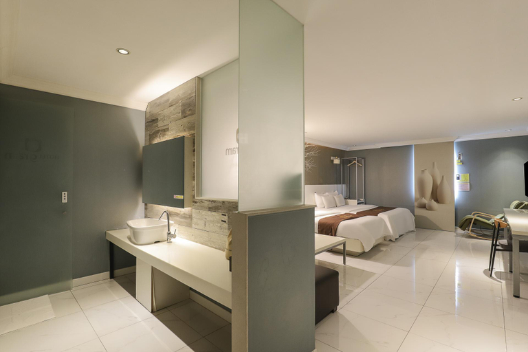 Bedroom 2, Gram Hotel, Pocheon