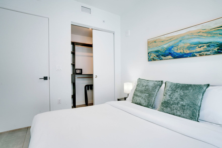 Room 4, Miami Downtown Vacation Suites, Miami-Dade