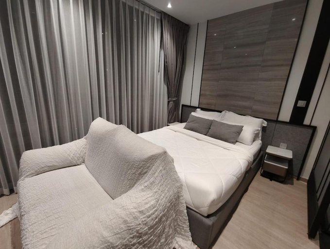 Bedroom, Pattaya Ocean view Room in Andromeda Seaview Condo Phratamnak Hill, Pattaya