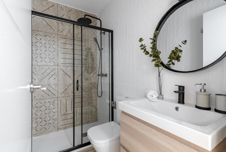 Bathroom 3, Maderas Apartments by Olala Homes, Madrid