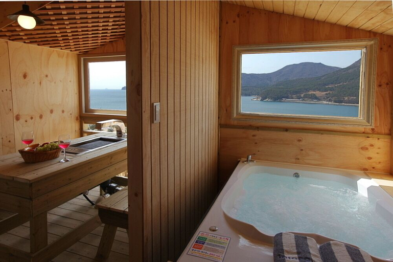 Bathroom 3, Pado Hyanggi Pension, Geoje