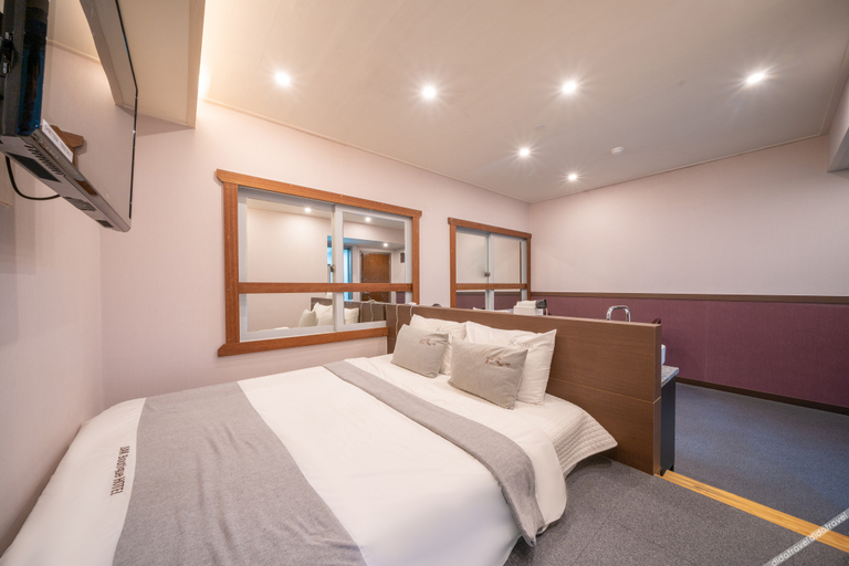 Bedroom 4, Busan Seomyeon X, Busanjin