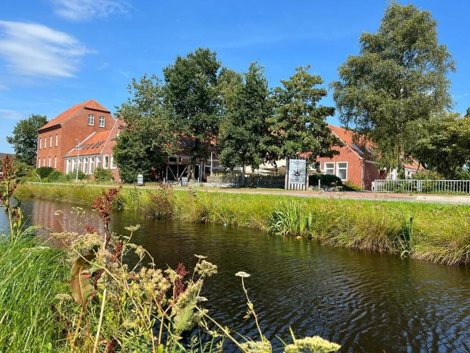 Exterior & Views, Hotel Alte Navigationsschule, Leer