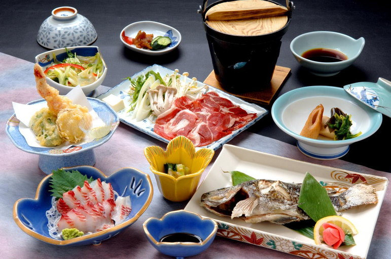 Food & Drinks 5, Hotel Parkway, Teshikaga