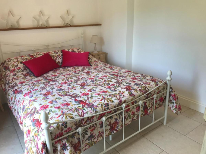 Bedroom 2, The Studio, West Sussex