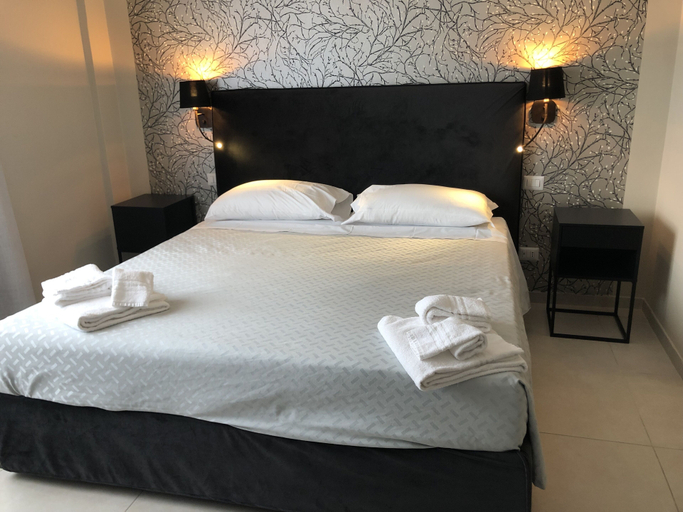 Bedroom 4, Dante 11 Guesthouse, Bari
