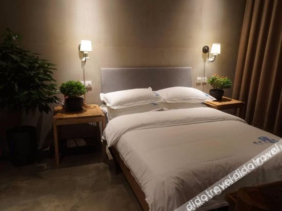 Logo 4, Yihe Hotel, Wenzhou