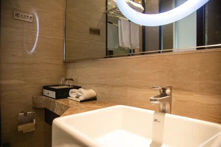 Bathroom 3, Shangjing International Hotel, Kaifeng
