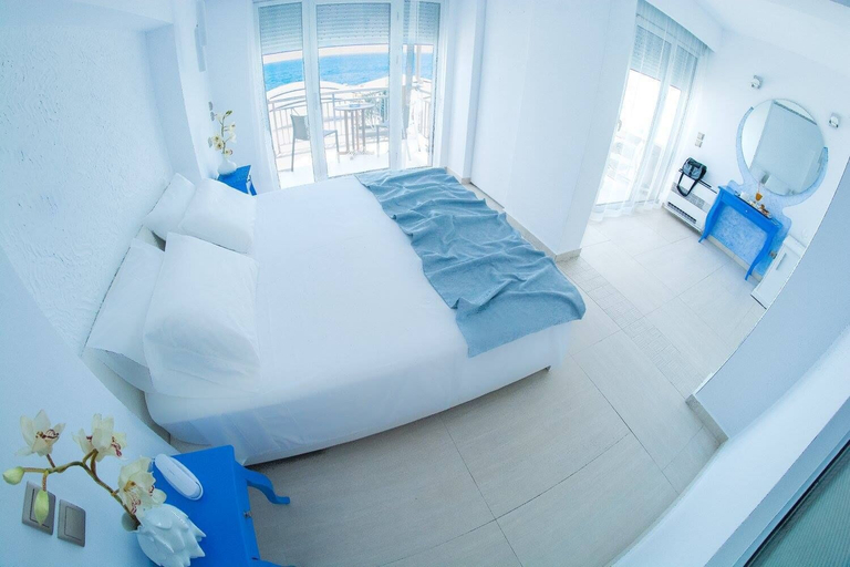 Bedroom 3, Hydrele Beach Hotel, North Aegean