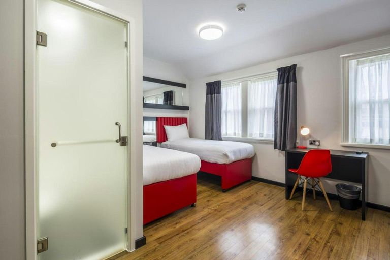 Bedroom 2, Tune-Liverpool City Centre, Sefton