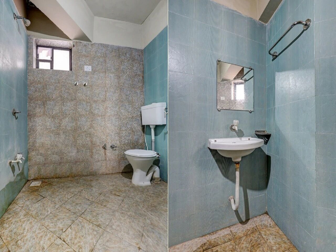 Bathroom, HOTEL CITY PALACE, Ahmadabad