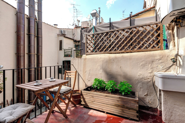 Terrace/patio 5, Stufa Apartment by Mamo Florence, Florence
