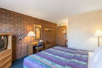 Others 3, Motel 6 Eau Claire, WI, Eau Claire