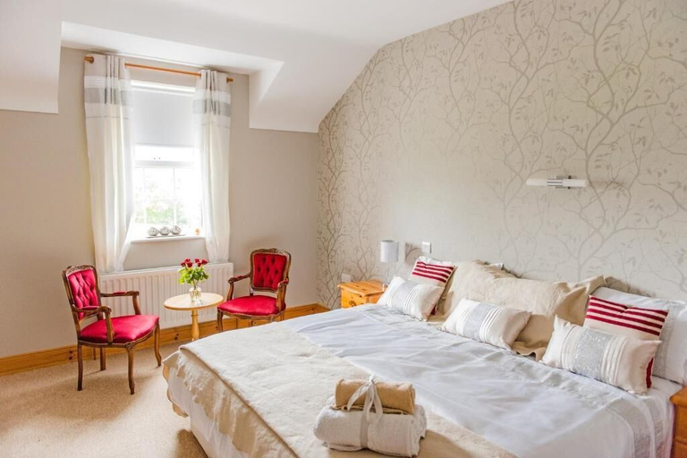 Bedroom 2, Melvin Country House, Fermanagh and Omagh