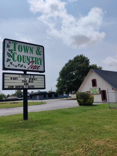 Facilities, Town and Country INN, Benton