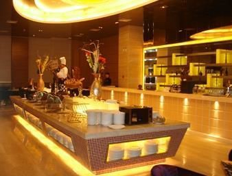 Food & Drinks