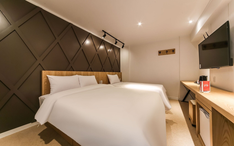 Bedroom 2, Geojedo Jangseungpo Hotel Carara, Geoje