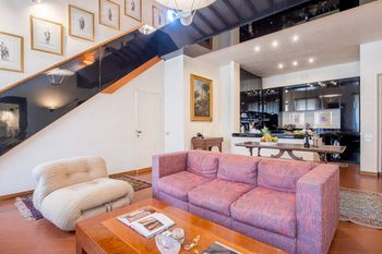 Others 2, Prestige Signoria by Mmega, Florence