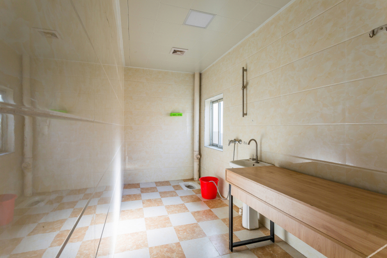 Bathroom 5, Fuhua Cards Hostel, Guangzhou
