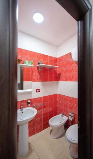 Bathroom 5, B&B Napolì2, Napoli