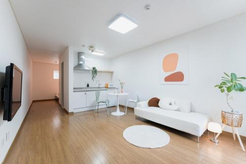 Others 2, Paju Stay 29, Paju
