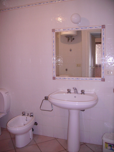 Bathroom 5, Centro Storico Santa Teresa Gallura, Olbia-Tempio