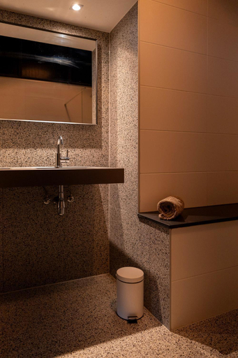 Bathroom 3, BBgebouw39 - op de Rijkswerf, Den Helder