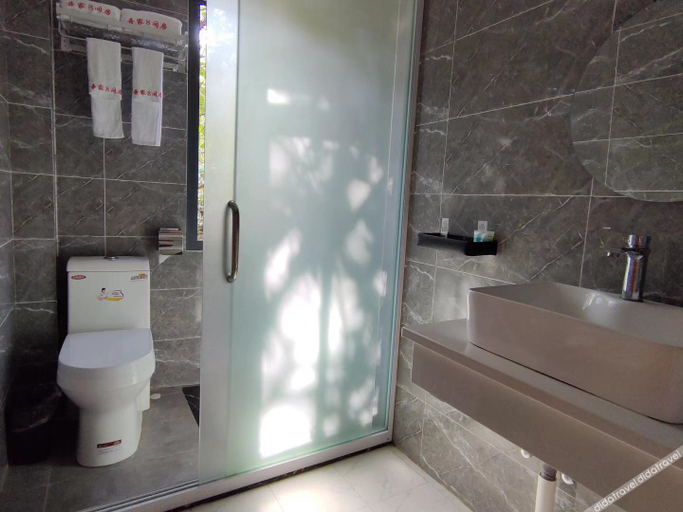 Bathroom 3, Our 8 Rooms Guesthouse, Anshun