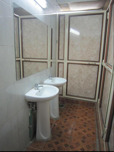 Bathroom 4, Safary Hotel - Hostel, Qasr an-Nil