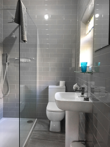 Bathroom 3, Finkle Green B & B, Barnsley