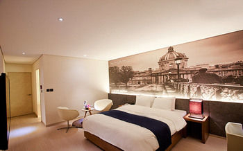 Others 2, La Tree Hotel, Namdong