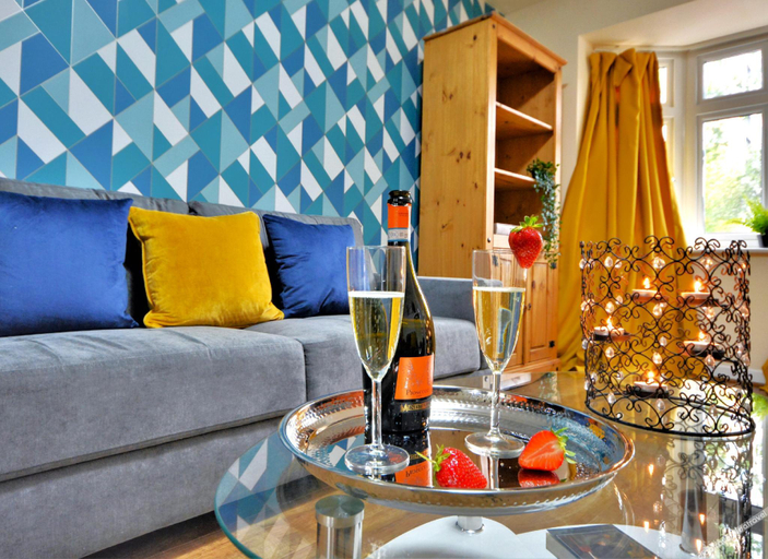 Others 3, Manchester Townhouse by Bevolve - 4 Bedrooms - Free Parking, Manchester