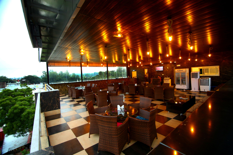 Food & Drinks 4, Hotel Gharonda, Garhwal