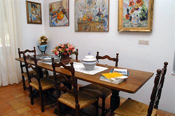 Others 4, Albergo Villa Diana, Messina