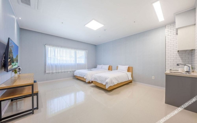 Others 3, Yeosu Hamel Pension, Yeosu