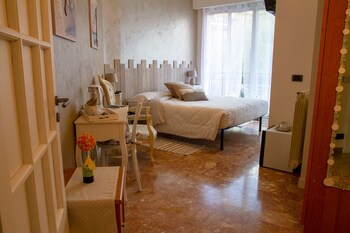Others 4, B&B My Home, Savona