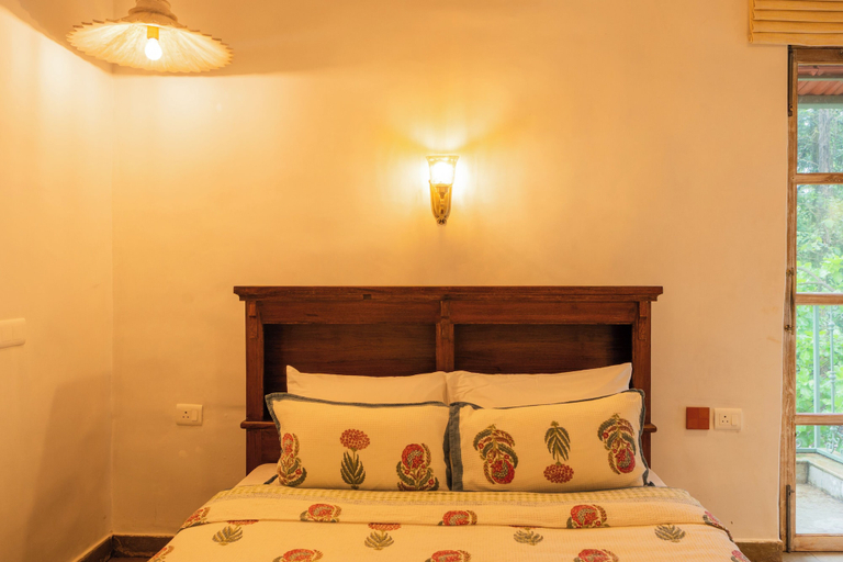 Room 2, ELIVAAS Amayah Rasa 4 BHK Villa, North Goa
