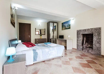 Others 3, Bed and Breakfast Giaveno, Torino