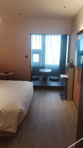 Bedroom 2, Hanting Hotel Korla Railway Station, Bayin'gholin Mongol