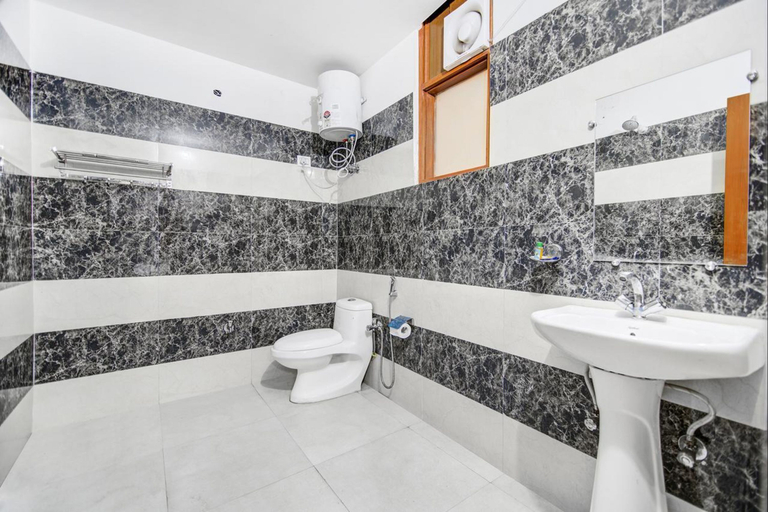 Bathroom 5, RG Corporate Suites, Gautam Buddha Nagar