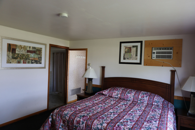 Bedroom 2, Bonne Belle Motel, Washington