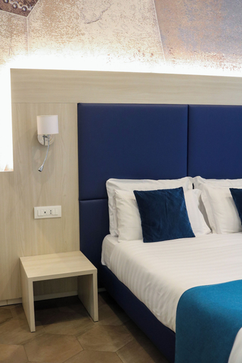 Bedroom 5, Bramble Luxury Suites, Rome
