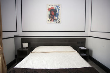 Others 2, Royal Suite du Vatican, Rome