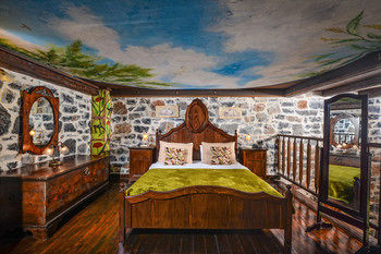 Others 5, Balsamico Traditional Suites, Crete